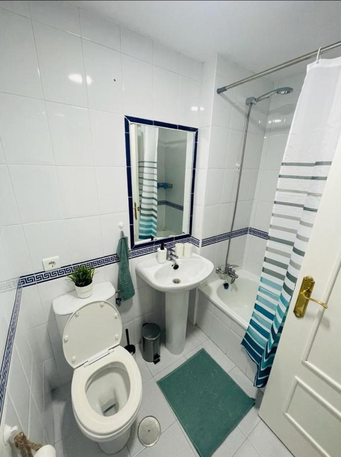 Two Bed, Two Bath Apartment With Sea Views - Angel De Miraflores Malaga Exterior photo